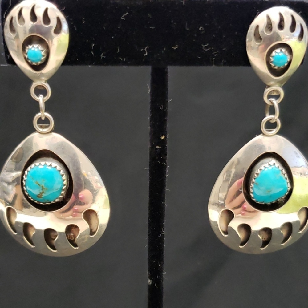 Earrings - Picture 3 of 3